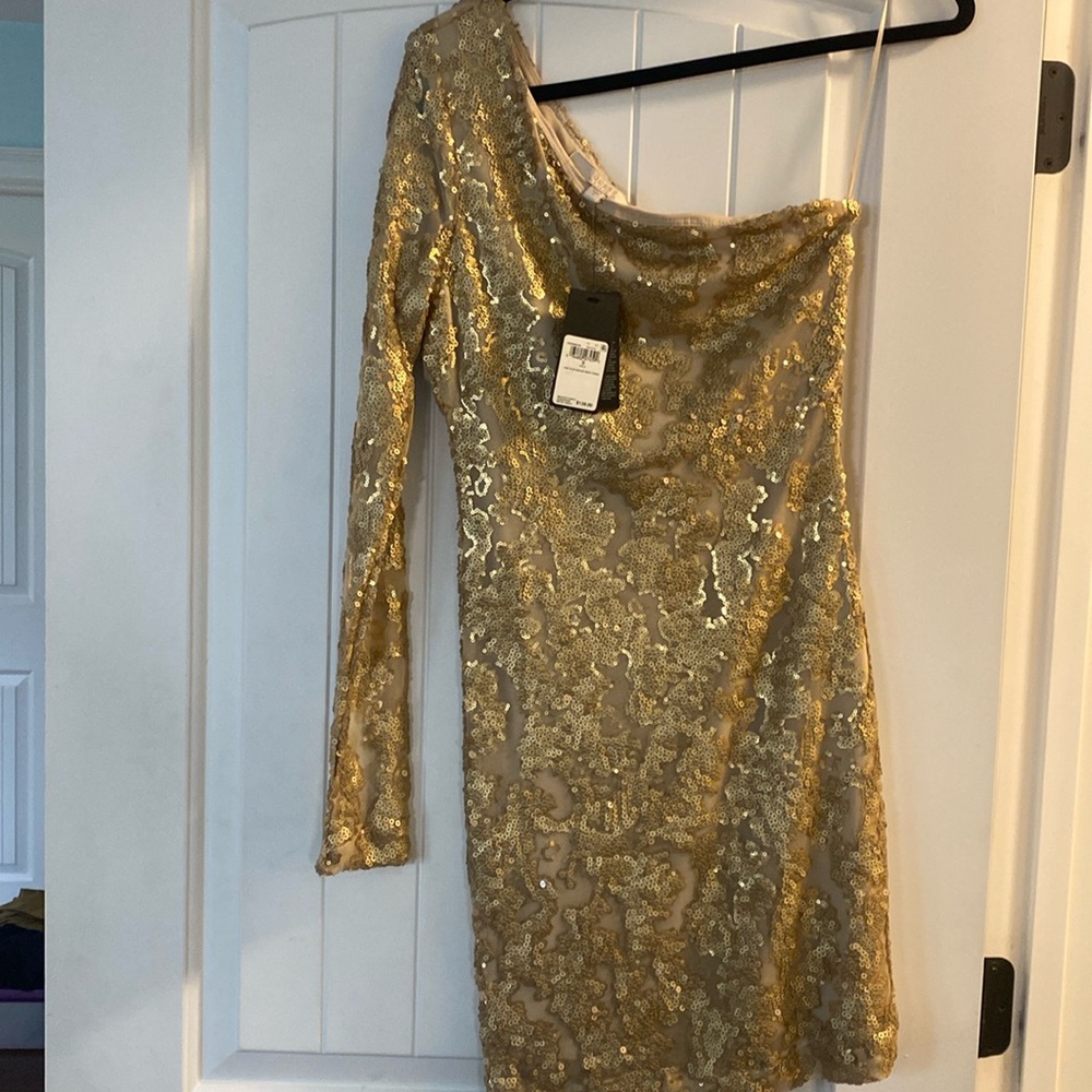 NWT size small, sequin one shoulder dress!